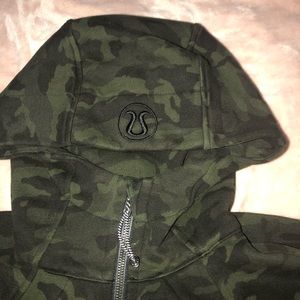 Size 2 Camo lululemon scuba jacket